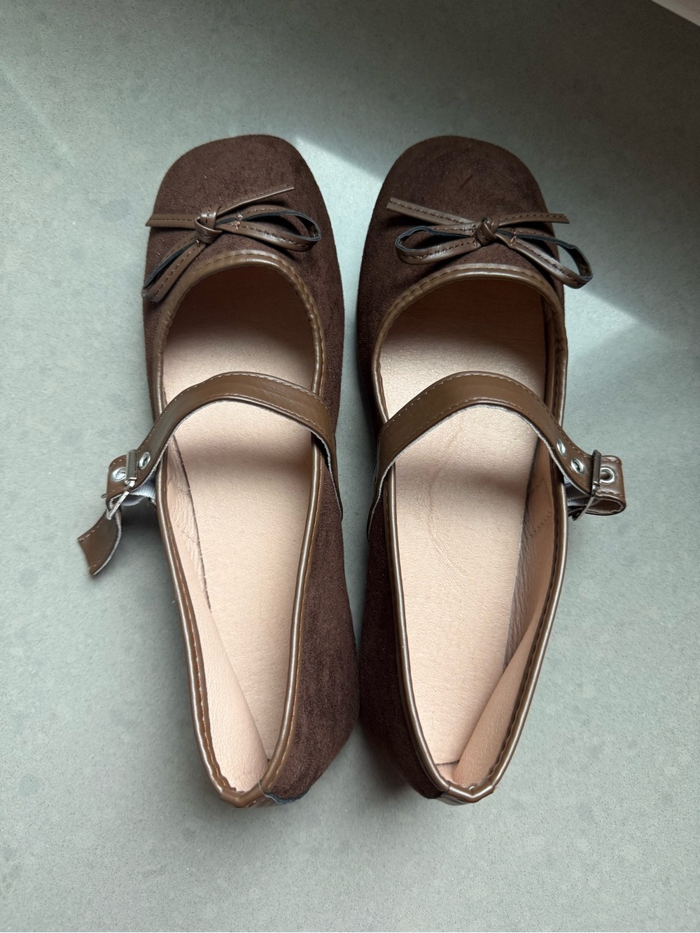 Classic Brown Mary Jane Ballet Flats with Bow